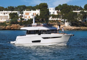 Jeanneau Velasco 43 Fly | Jacht makelaar | Shipcar Yachts