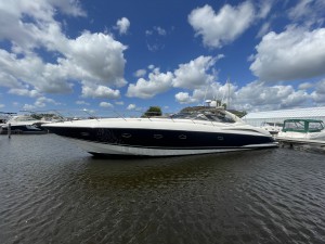 Sunseeker Predator 58 | Jacht makelaar | Shipcar Yachts