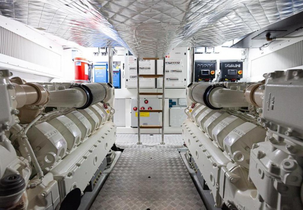 Pershing 7 X | Jacht makelaar | Shipcar Yachts Pershing 7 X | Jacht makelaar | Shipcar Yachts