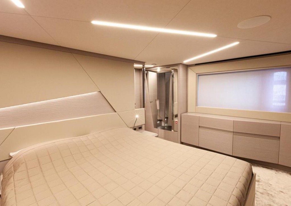 Pershing 7 X | Jacht makelaar | Shipcar Yachts Pershing 7 X | Jacht makelaar | Shipcar Yachts