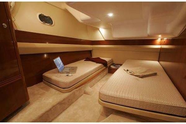 Prestige 42 Fly | Jacht makelaar | Shipcar Yachts Prestige 42 Fly | Jacht makelaar | Shipcar Yachts