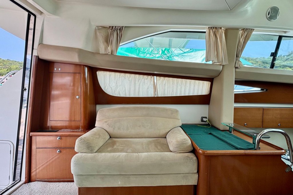 Prestige 42 Fly | Jacht makelaar | Shipcar Yachts Prestige 42 Fly | Jacht makelaar | Shipcar Yachts