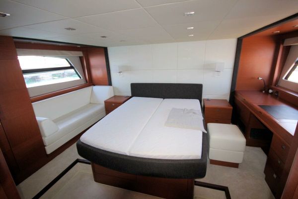 Prestige 590 | Jacht makelaar | Shipcar Yachts