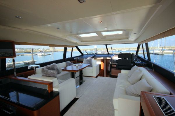 Prestige 590 | Jacht makelaar | Shipcar Yachts