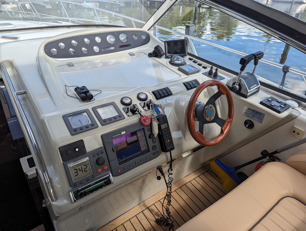Sealine S 37 | Jacht makelaar | Shipcar Yachts Sealine S 37 | Jacht makelaar | Shipcar Yachts