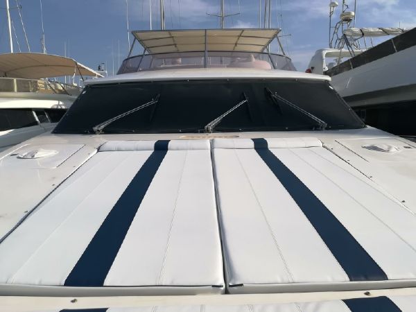Elegance 82 S | Jacht makelaar | Shipcar Yachts