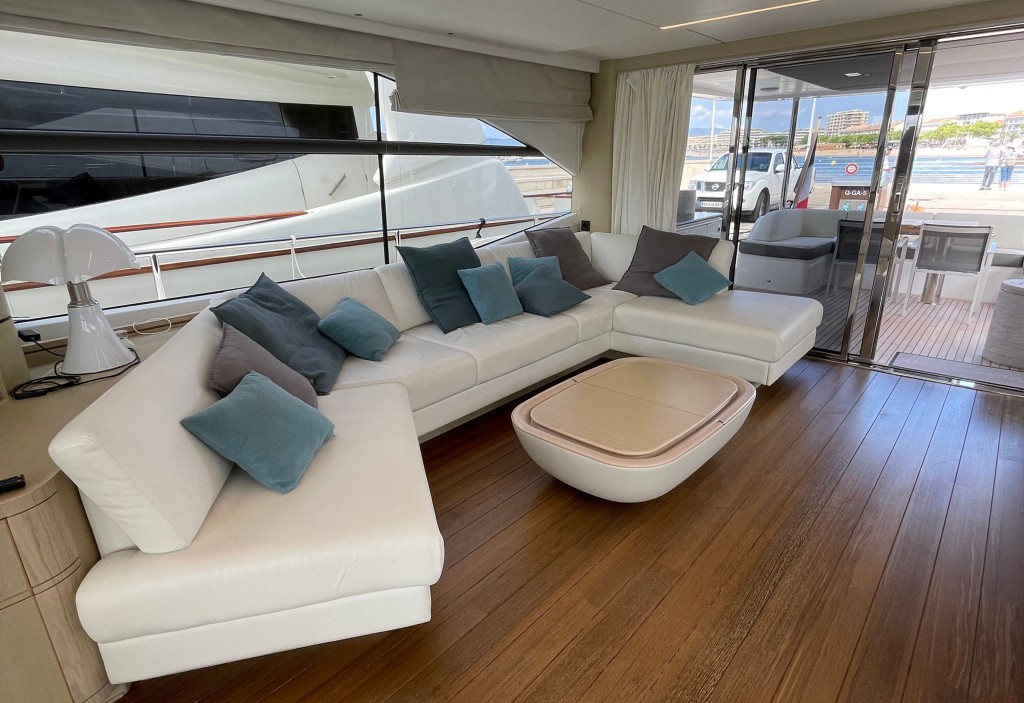 Princess 75 HT | Jacht makelaar | Shipcar Yachts Princess 75 HT | Jacht makelaar | Shipcar Yachts