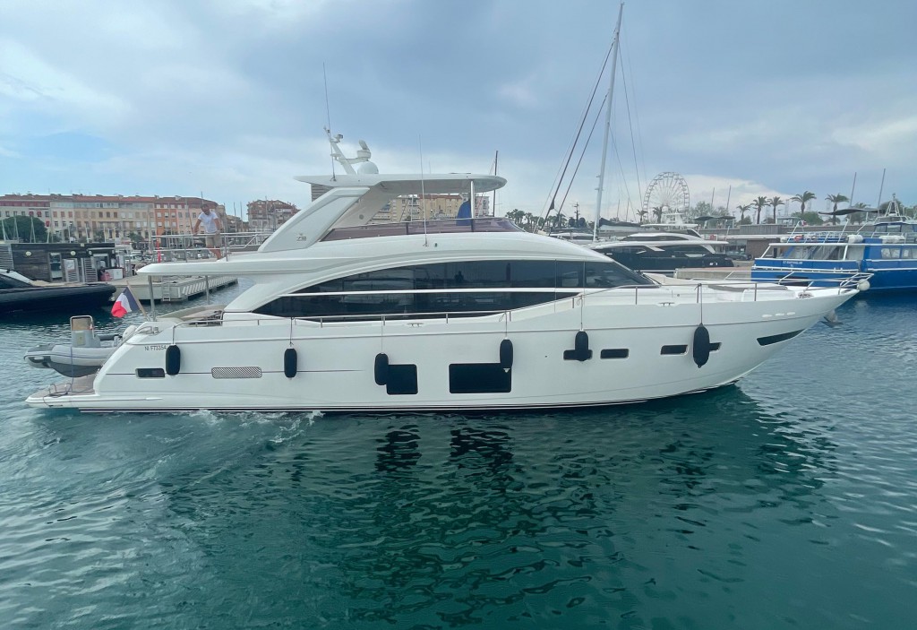 Princess 75 HT | Jacht makelaar | Shipcar Yachts Princess 75 HT | Jacht makelaar | Shipcar Yachts