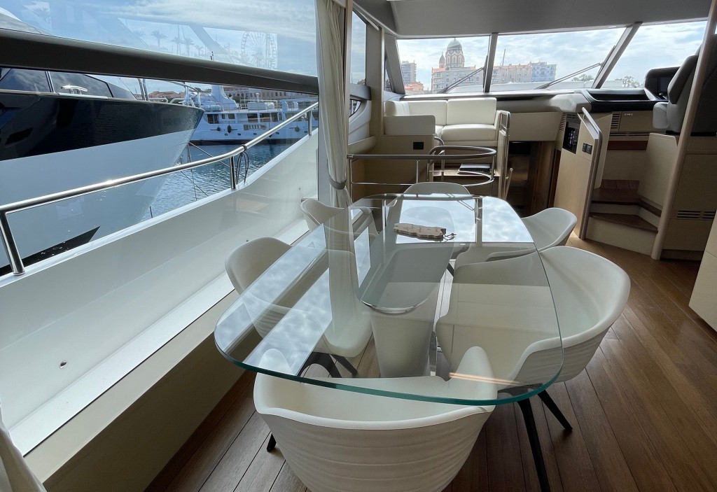 Princess 75 HT | Jacht makelaar | Shipcar Yachts Princess 75 HT | Jacht makelaar | Shipcar Yachts