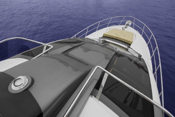 Horizon  E56 | Jacht makelaar | Shipcar Yachts