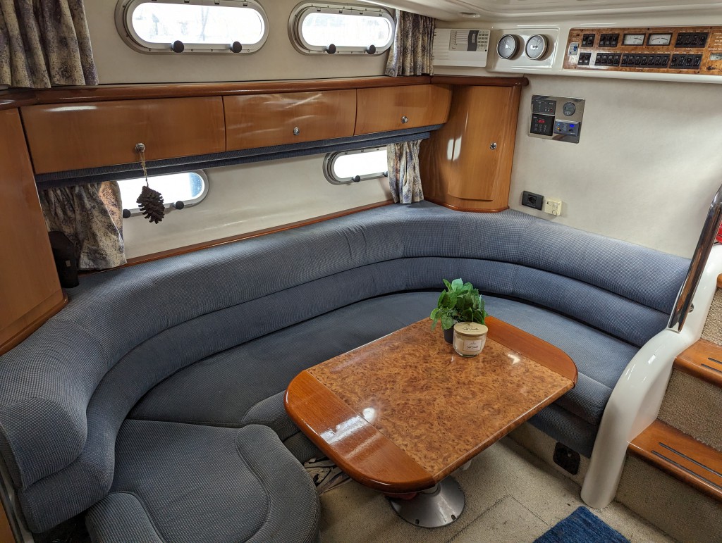 Sealine S 37 | Jacht makelaar | Shipcar Yachts Sealine S 37 | Jacht makelaar | Shipcar Yachts