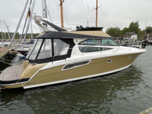 Prestige 42 Fly | Jacht makelaar | Shipcar Yachts