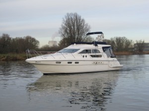 Sealine 420 Statesman | Jacht makelaar | Shipcar Yachts