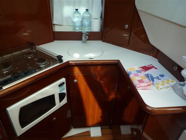 Prestige 32 | Jacht makelaar | Shipcar Yachts