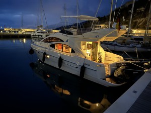 Azimut 42 Fly | Jacht makelaar | Shipcar Yachts