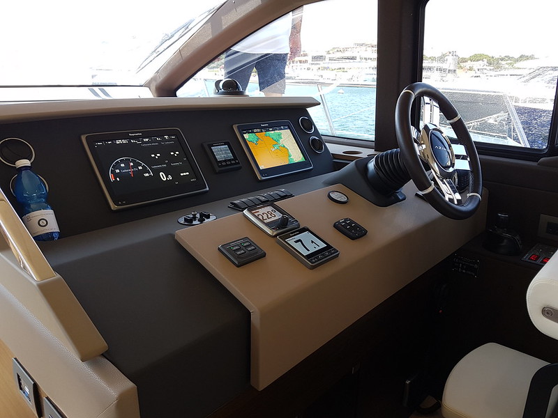 Azimut 50 Fly | Jacht makelaar | Shipcar Yachts