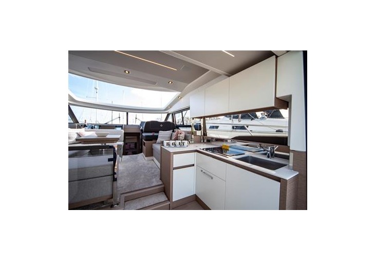 Prestige 460 Sport | Jacht makelaar | Shipcar Yachts