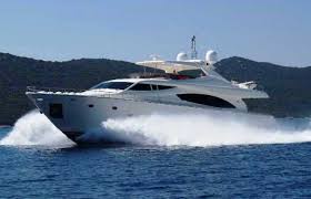 Ferretti  880 | Jacht makelaar | Shipcar Yachts