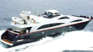 Astondoa  GLX 95 | Jacht makelaar | Shipcar Yachts