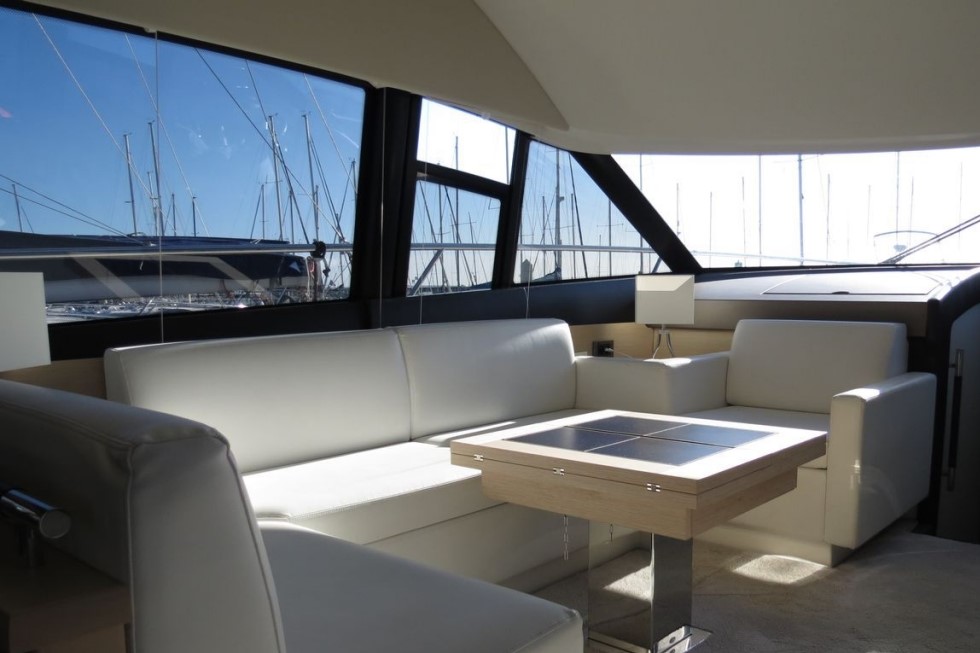 Prestige 500 Fly | Jacht makelaar | Shipcar Yachts
