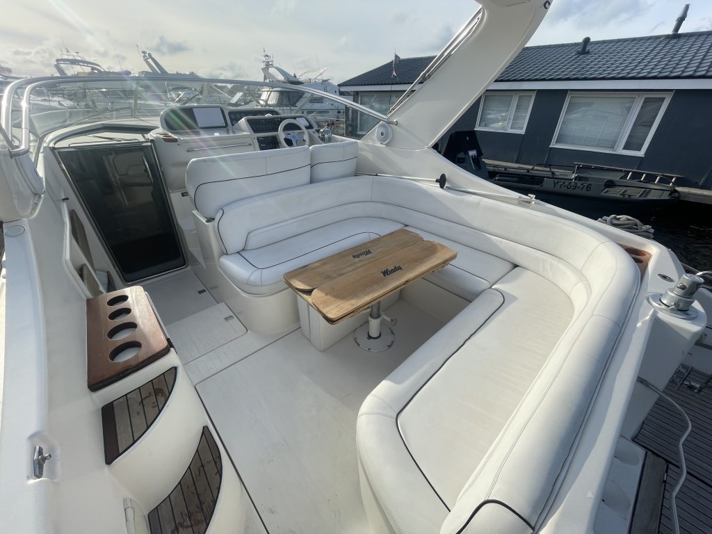 Windy 31 Scirocco | Jacht makelaar | Shipcar Yachts Windy 31 Scirocco | Jacht makelaar | Shipcar Yachts