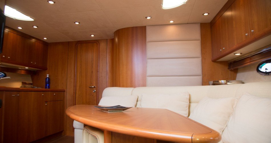 Sunseeker Portofino 53 | Jacht makelaar | Shipcar Yachts