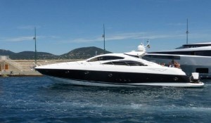 Sunseeker Predator 72 | Jacht makelaar | Shipcar Yachts