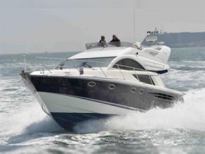 Fairline  Phantom 43 | Jacht makelaar | Shipcar Yachts